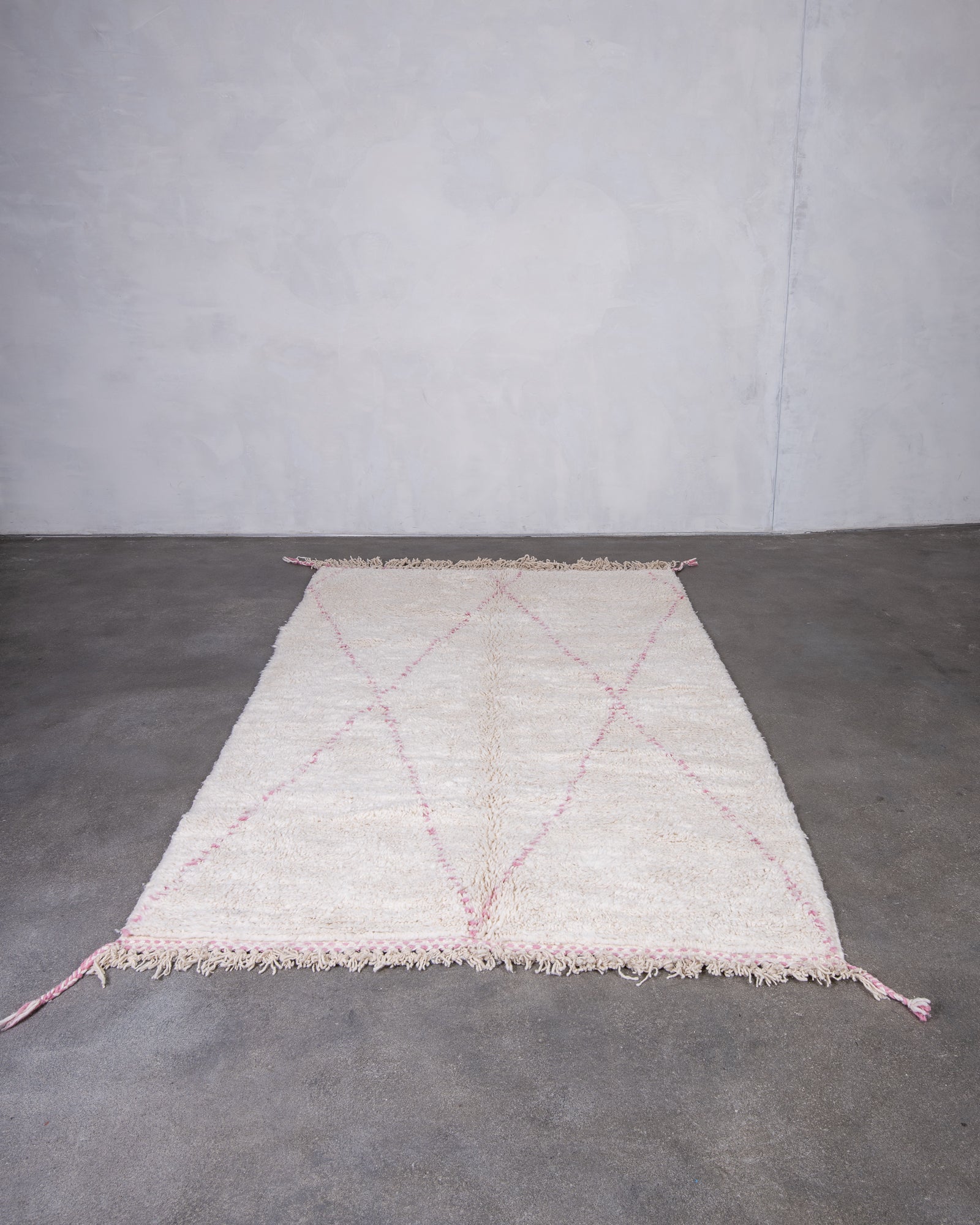 Modern designer handcrafted Berber rug from morocco Beniourain with beautiful colors and patterns